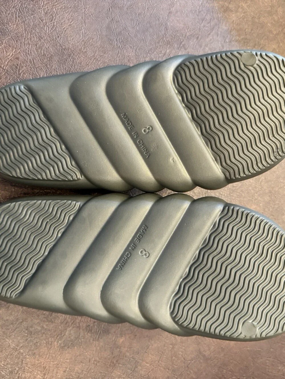 Men’s 8 Women’s 9.5-10 Dark Olive Green Pillow Cloud EVA Slide Sandals